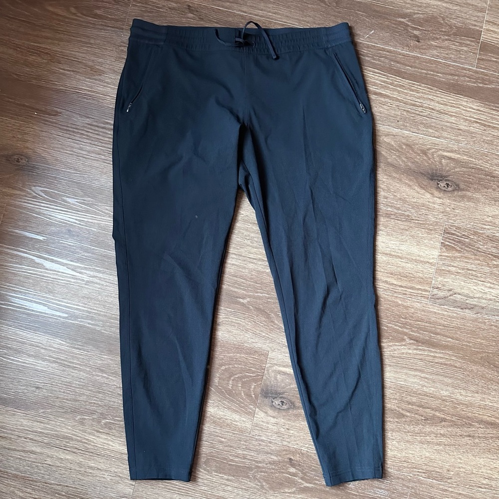 Kuhl Women's Black Drawstring Ankle Joggers